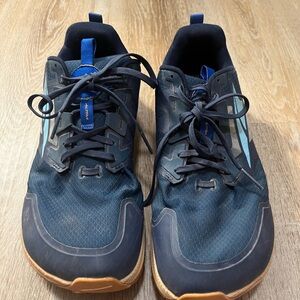 Altra Lone peak 7 trail Running Shoes. Navy blue. SZ 12